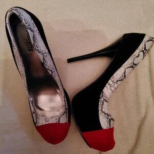 Elegant Color-Block Snakeskin High Heel Pumps
